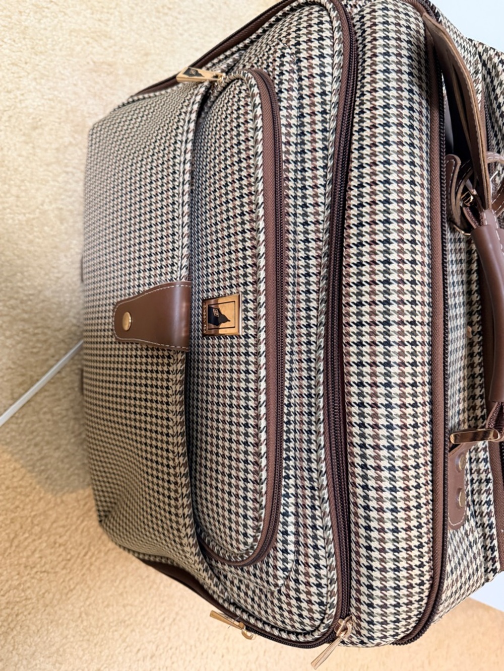 London Fog Classic Houndstooth Rolling Carry-On Bag - Brown - Picture 5 of 10